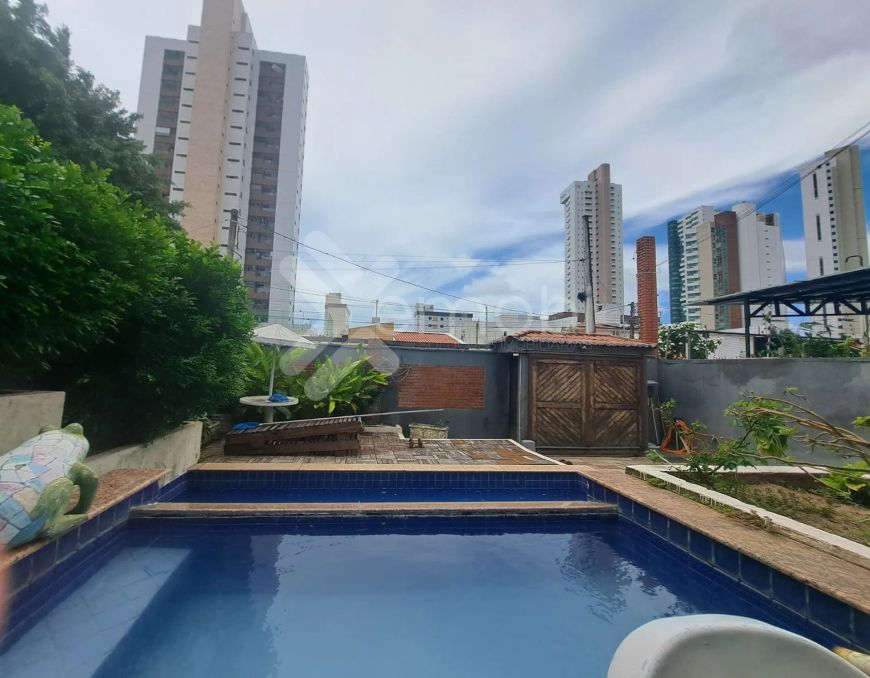Oportunidade de casa duplex com piscina em Lagoa Nova
