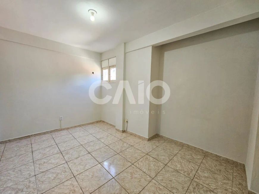 Apartamento no edifício Pitangui