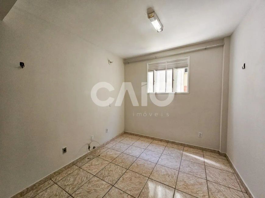Apartamento no edifício Pitangui
