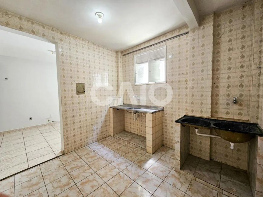 Apartamento no edifício Pitangui