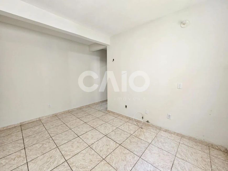 Apartamento no edifício Pitangui