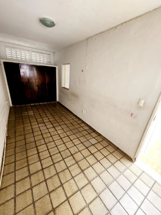 Vendo, Casa No Bairro Alecrim, Comercial, 4 Quartos, Excelente Localização, Natal – RN