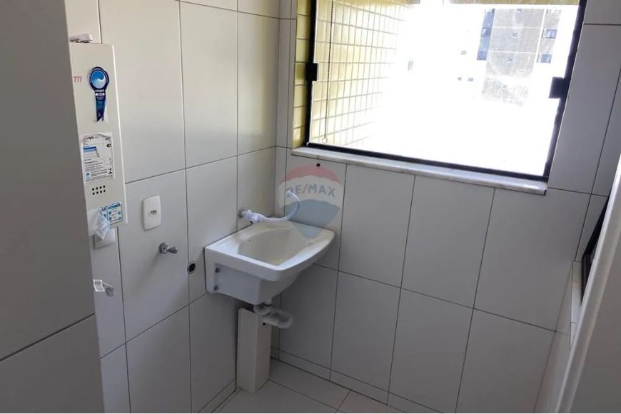 Apartamento para venda no RESIDENCIAL MARIA EMILIANA MELLO, possui 92M² com 3/4 em Lagoa Nova