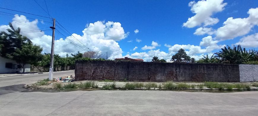 Terreno de esquina com 1.065 m² na Zona Norte - Natal/RN