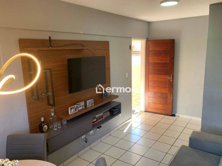 Apartamento com 2 dormitórios à venda por R$ 235.000 - Lagoa Nova - Natal/RN