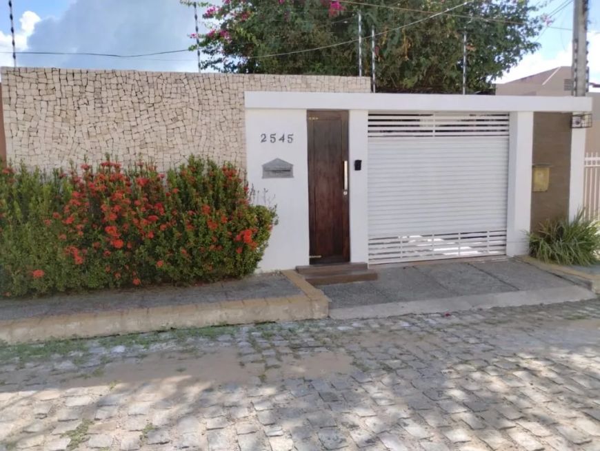 Casa com 4 dormitórios à venda, 227 m² por R$ 730.000,00 - Lagoa Nova - Natal/RN