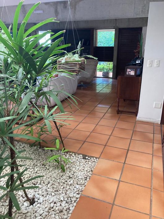 Casa para venda com 390 m2 em Capim Macio