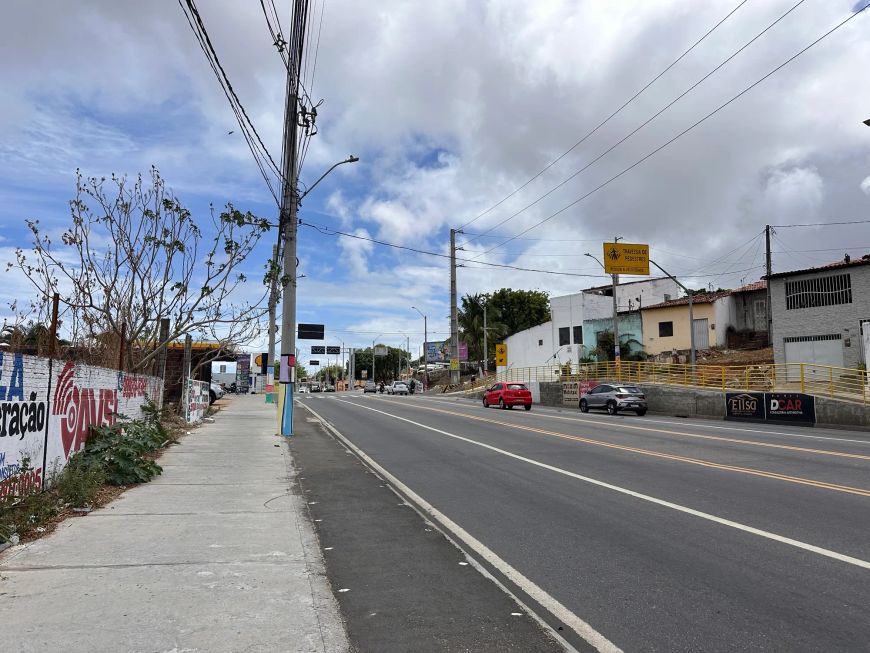 Galpão para Aluguel no Bairro Nordeste, Natal - 1.280 m2