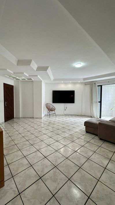Imóvel para venda tem 181 metros quadrados com 5 quartos em Barro Vermelho - Natal - RN