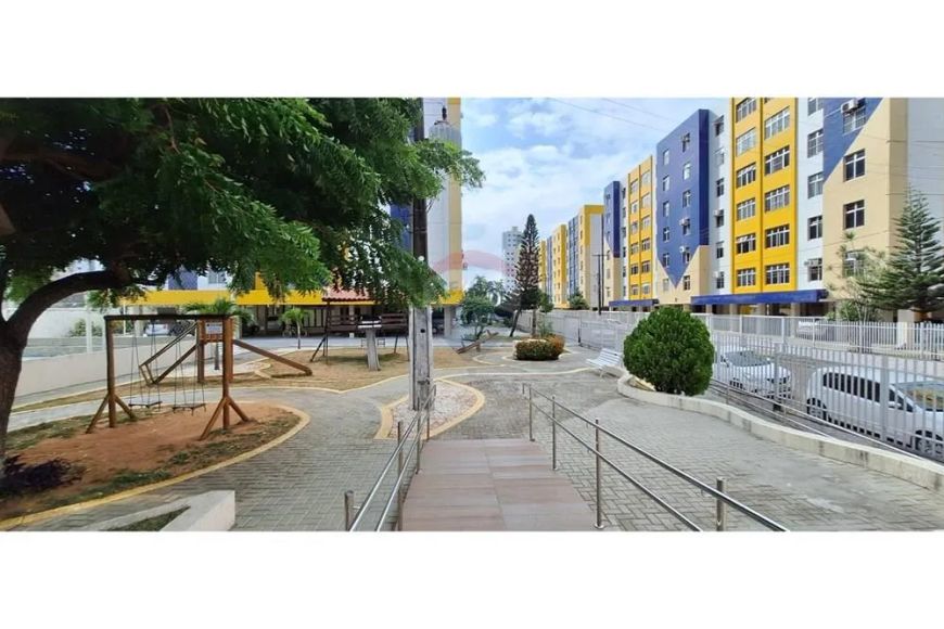 Vendo Esse Encantador Apê na Lagoa Nova com 3 Quartos sendo 1 suíte" no condomínio Residencial Parqu