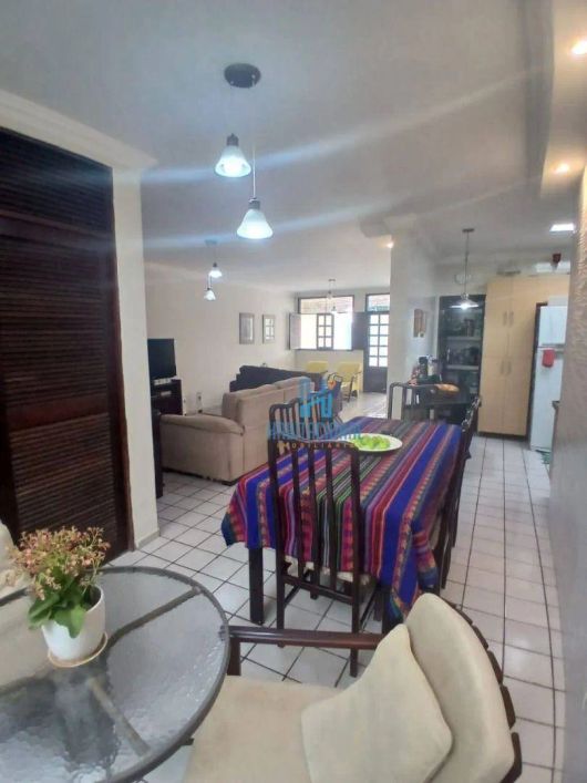 Casa espaçosa e confortável esperando por você!