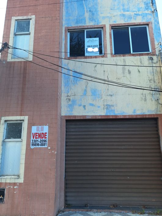 Imóvel para venda possui 130 metros quadrados em Alecrim - Natal - RN