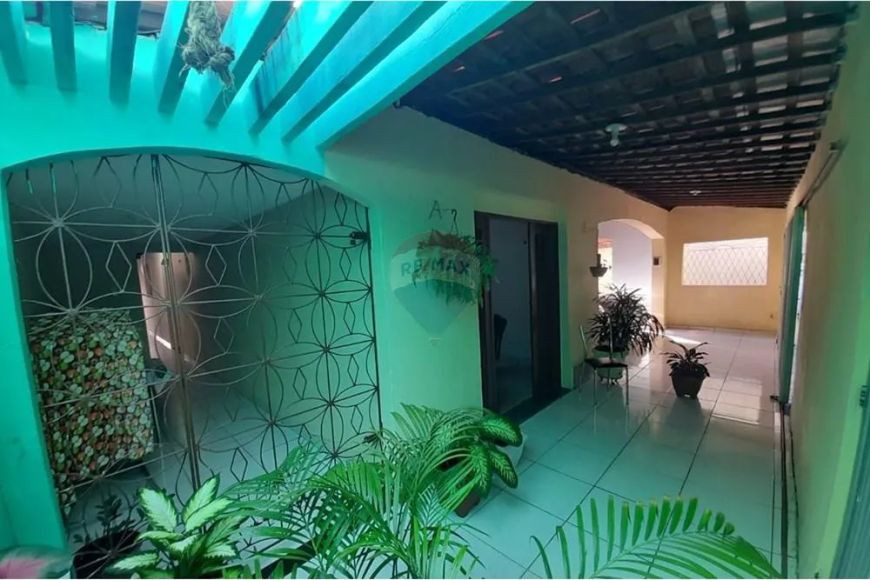 Vende-se imóvel com 3 casas em localização privilegiada na Zona Norte de Natal!