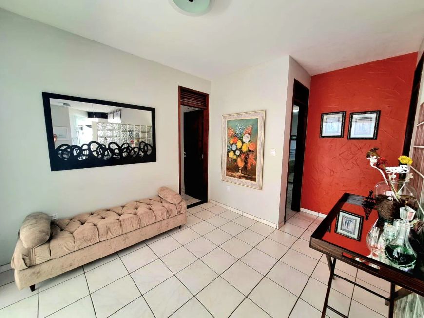 CASA EM CONDOMÍNIO FECHADO