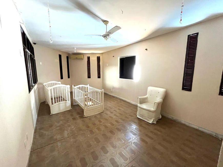 Casa com amplo espaço interno e ótima localização em Capim Macio