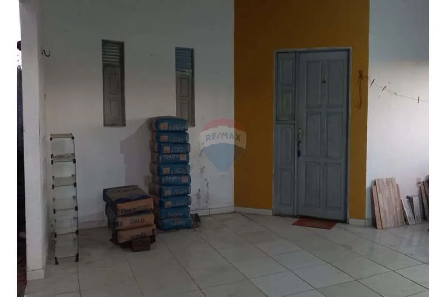 CASA COM GARAGEM AMPLA E DOIS QUARTOS EM UMA ÓTIMA LOCALIZAÇÃO NO BAIRRO POTENGI