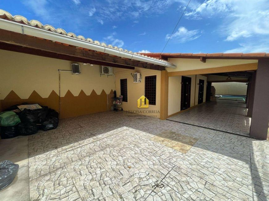 Casa com 3/4 em Capim Macio