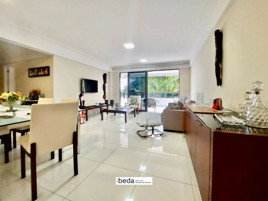 Apartamento com 3 quartos à venda em Natal