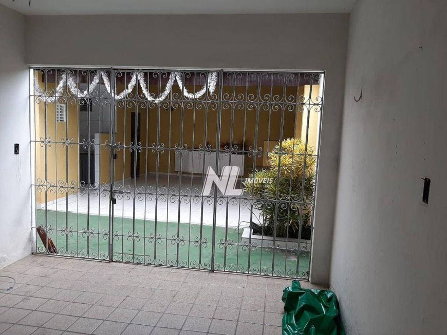 OPORTUNIDADE - Casa com 204m², perfil comercial, na Av Coronel Estevam, Alecrim