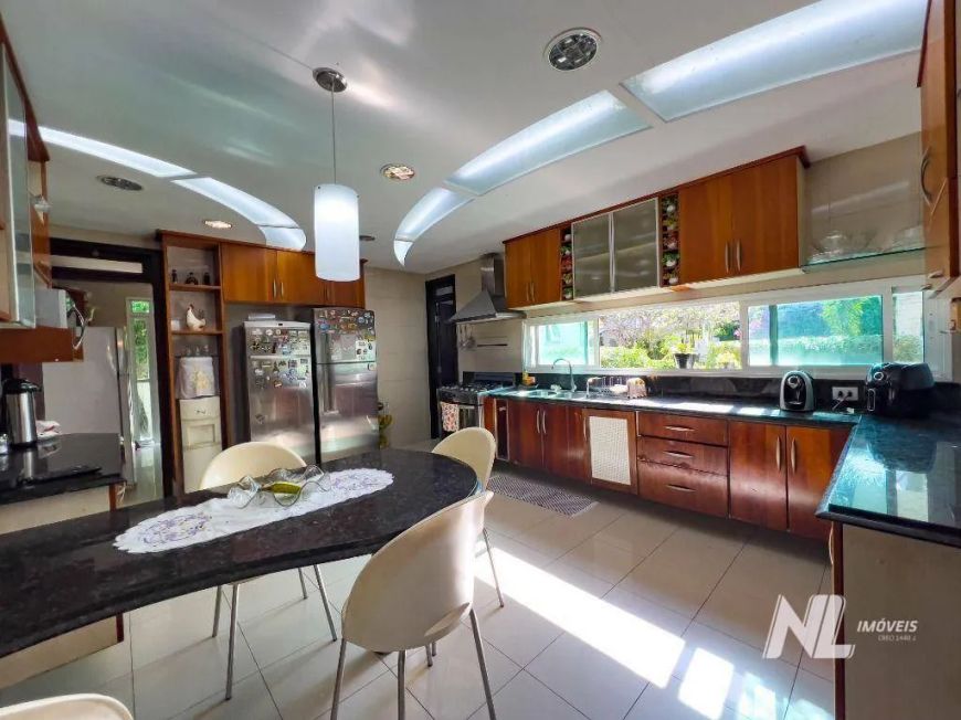 Casa no Green Village - com 1.500m² de área total - 4suites amplas e bem divididas