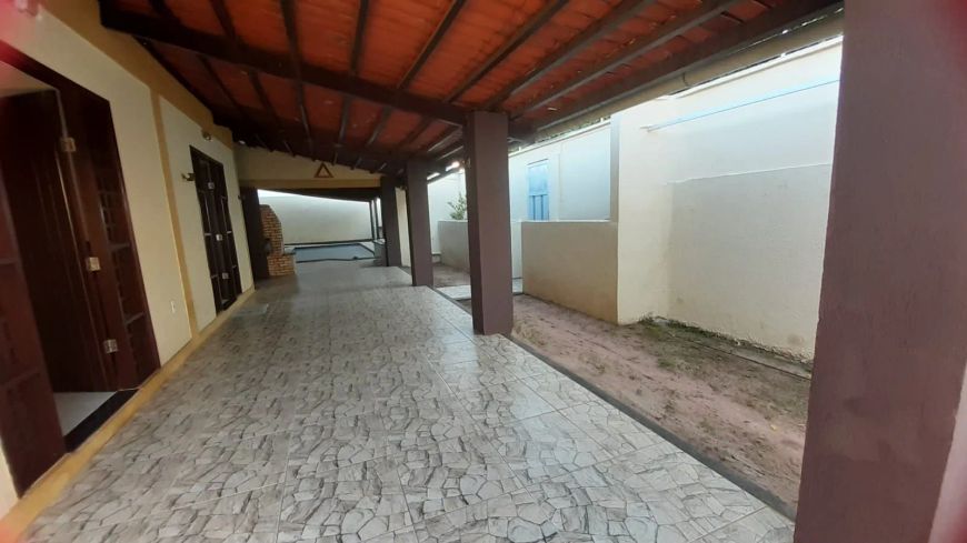 JB CASA EM CAPIM MACIO COM 3 QUARTOS