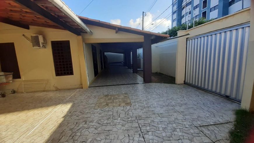 JB CASA EM CAPIM MACIO COM 3 QUARTOS