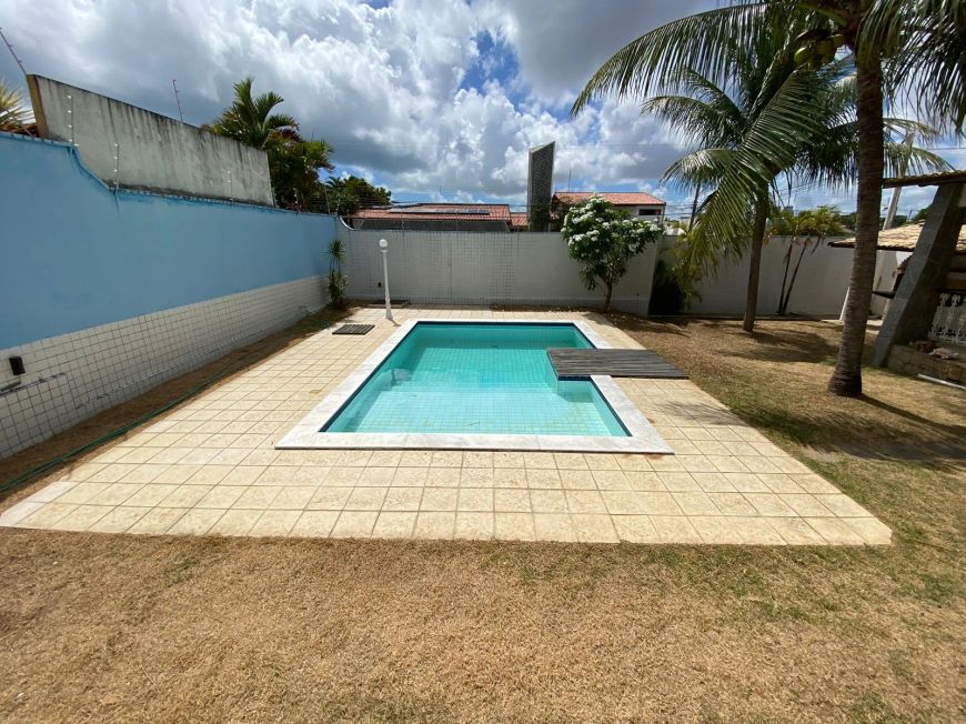 JB CASA COM 5 QUARTOS EM CAPIM MACIO