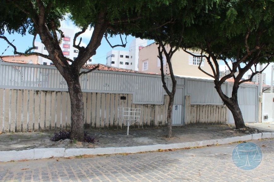 CASA RESIDENCIAL OU COMERCIAL EM CANDELÁRIA