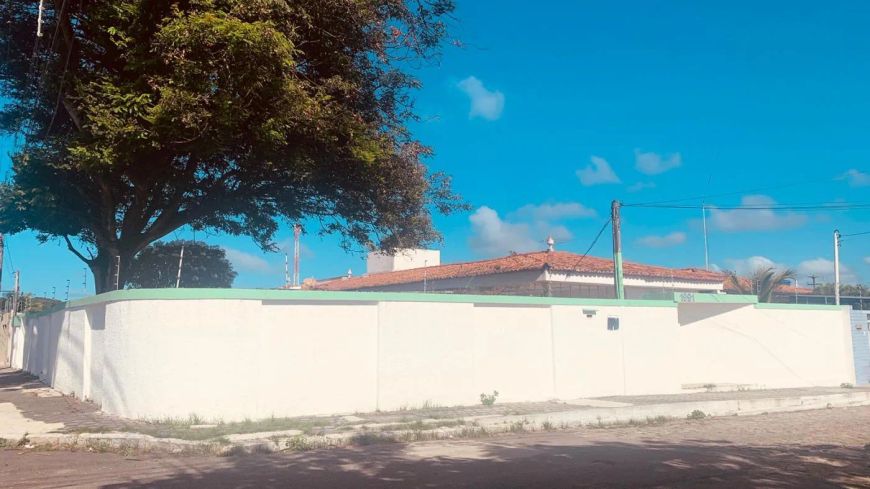 Casa para Venda em Natal, Lagoa Nova, 3 dormitórios, 1 suíte, 3 banheiros, 3 vagas