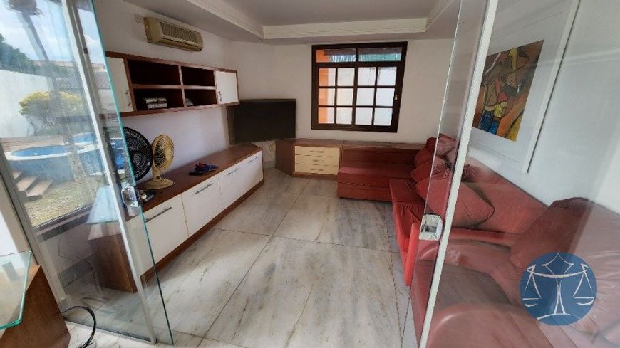 CASA DE ALTO PADRÃO EM CAPIM MACIO