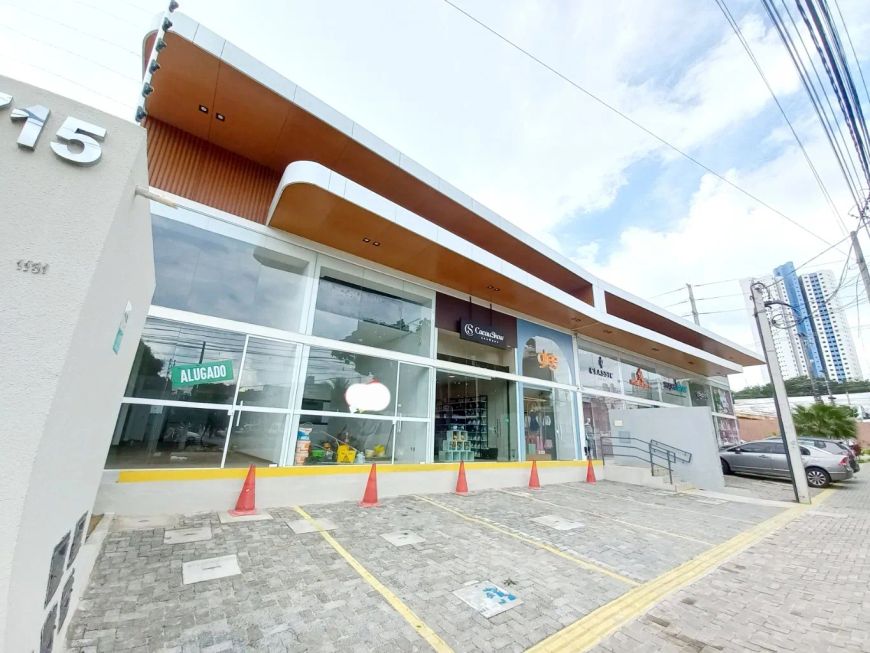 Ponto comercial/Loja/Box para aluguel tem 60 m², banheiro, vitrine, mezanino, estacionamento