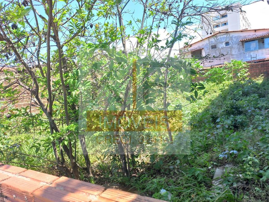 Terreno à venda tem 200 metros quadrados em Pajuçara