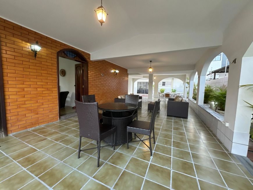 Casa com 5 quartos em Ponta Negra