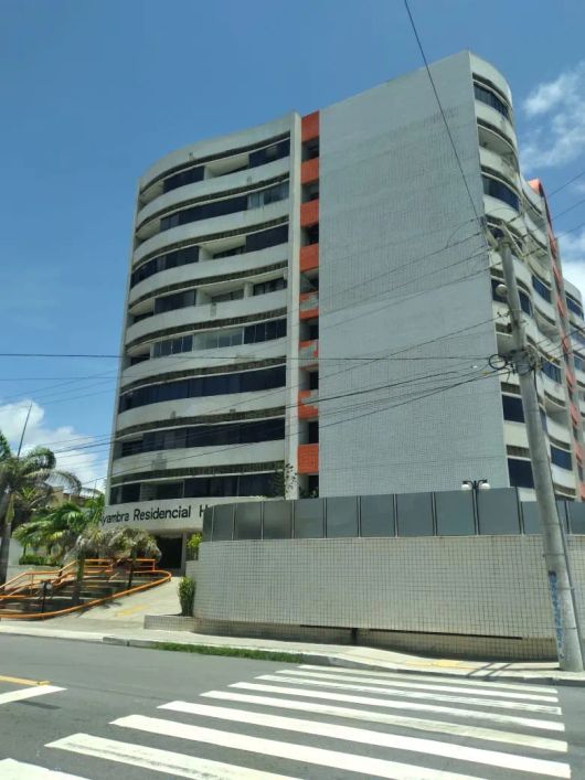 Flat para venda com 32 metros quadrados, na Praia do Meio em Natal/RN.