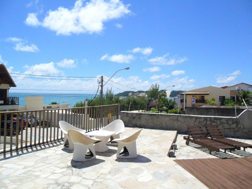 Casa para venda de frente para o mar em Ponta Negra, 400 m², 4 suítes.