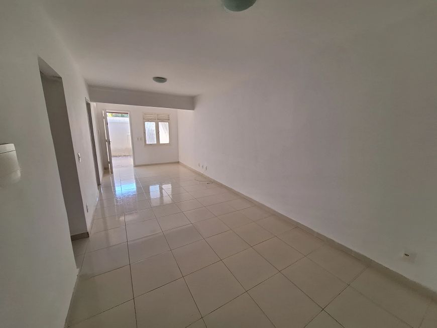 Casa duplex em Capim Macio