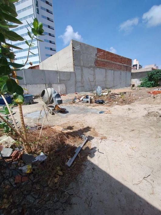 TERRENO EM PONTA NEGRA