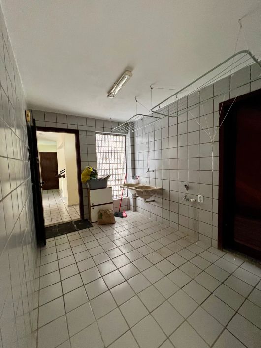 Condomínio Água Viva, Capim Macio - Apartamento à Venda!