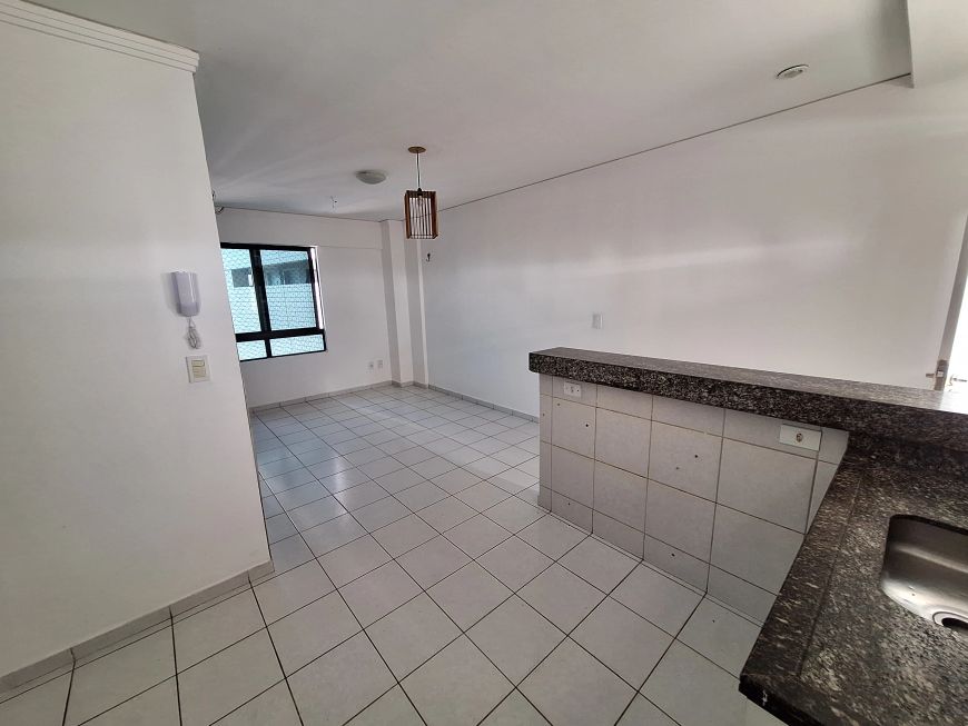 Ap de 2 quartos na Av. Deodoro da Fonseca