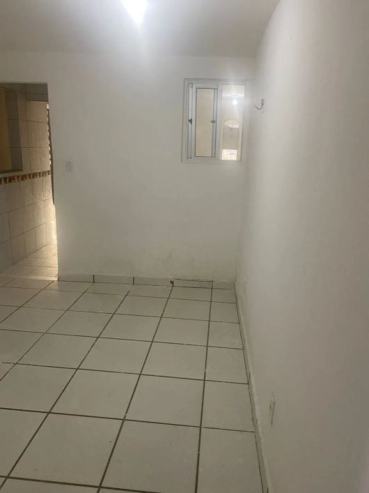 VENDO CASA EM NEÓPOLIS, COM 4 KITNETS PARA LOCAÇÃO, NO VALOR DE 350 MIL.