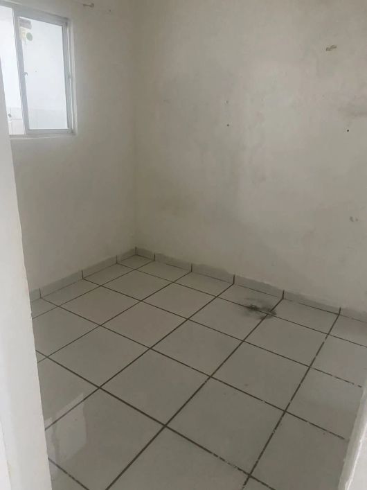 VENDO CASA EM NEÓPOLIS, COM 4 KITNETS PARA LOCAÇÃO, NO VALOR DE 350 MIL.