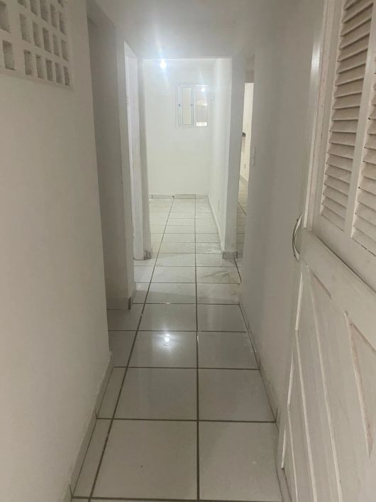 VENDO CASA EM NEÓPOLIS, COM 4 KITNETS PARA LOCAÇÃO, NO VALOR DE 350 MIL.