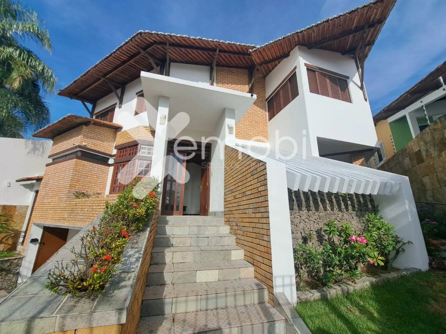 Casa duplex com 4 quartos sendo 2 suítes + escritório e dependencia completa
