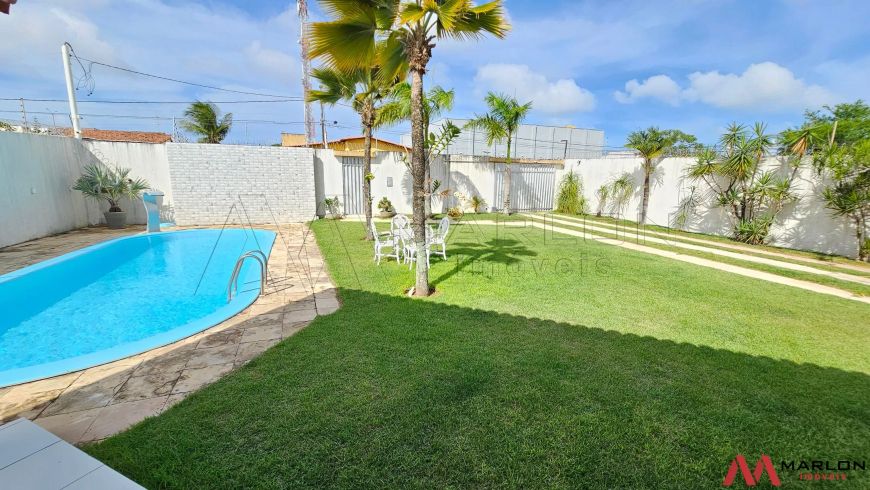 Casa em San Valle, 4 quartos, sendo 3 suítes, espaço gourmet, lado da sombra, 400m².