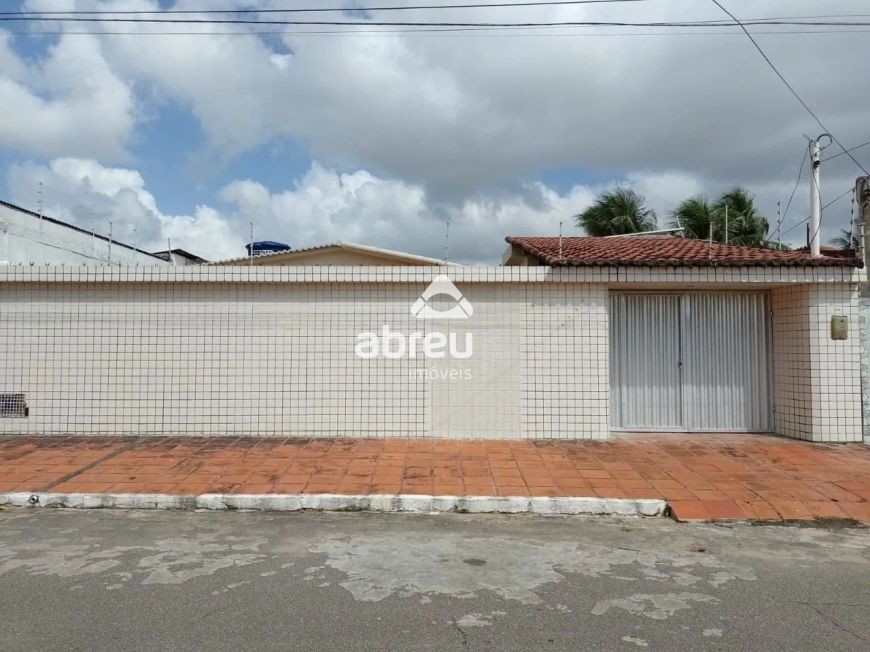 Linda Casa à Venda Pitimbu