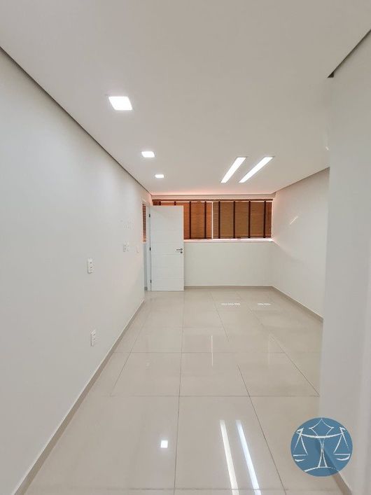 SALA COMERCIAL NO CENTRO COMERCIAL CTC