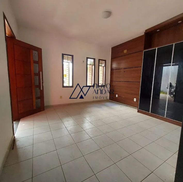 Casa à venda no bairro Planalto - Natal/RN