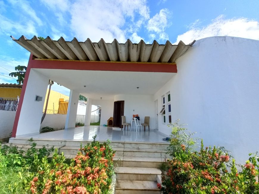 Casa para venda com 520m de terreno E 280m construída próximo ao IFRN