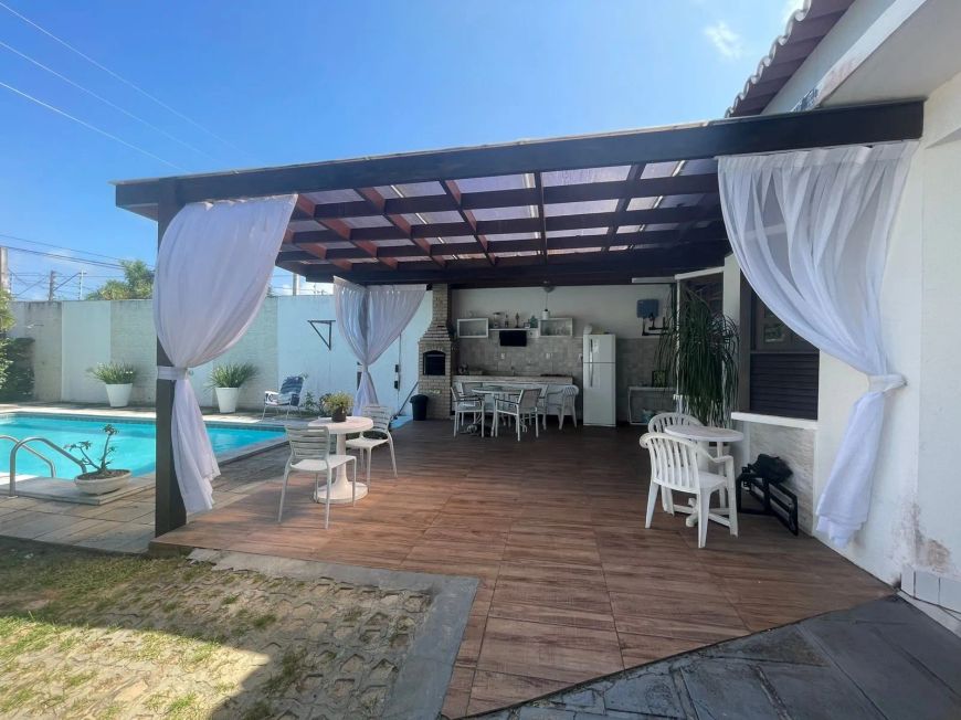 Casa - Capim Macio - 200m2 - 03 suítes - Piscina - Espaço Gourmet