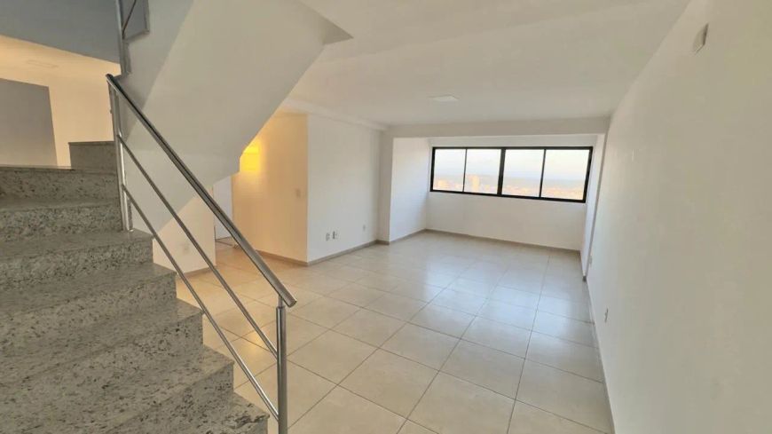 APARTAMENTO COBERTURA NO BAIRRO DE LAGOA NOVA.